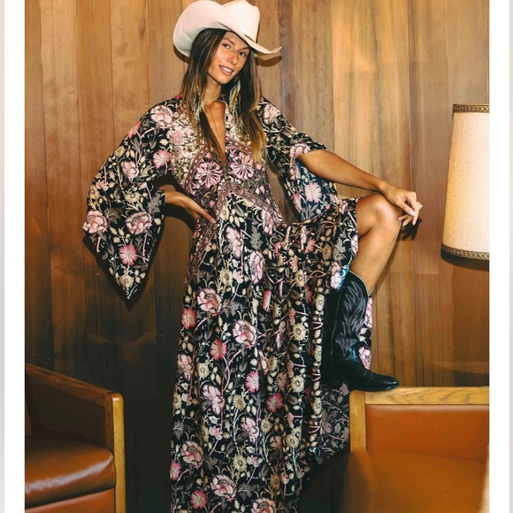 SOLD FP x Jen’s Pirate Booty Baroque Hyacinth Gown - Picture 2 of 15